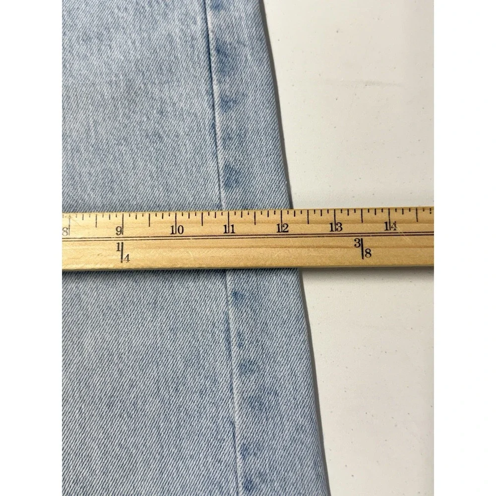 Vtg Levi's 501 Jeans Men's Fits 32x30.5 Light Wash Made In USA (tagged 34x32)